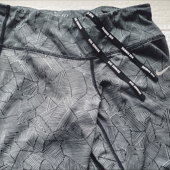 Nike Dri-Fit Leggings - Picture 2 of 3